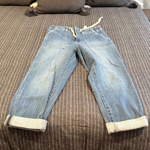 NWOT Women’s Judy Blue Relaxed Fit Faded Blue Jeans